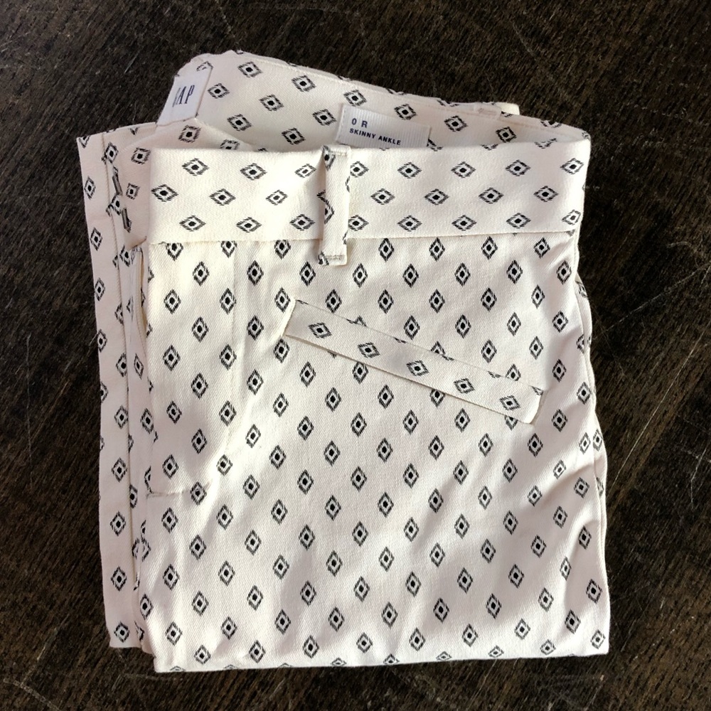 White and Black patterned Gap Skinny Ankle pants